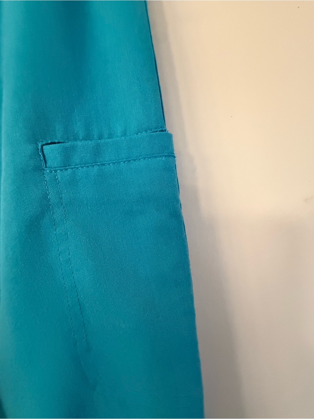 Medical Scrub Set - Picture 3 of 9